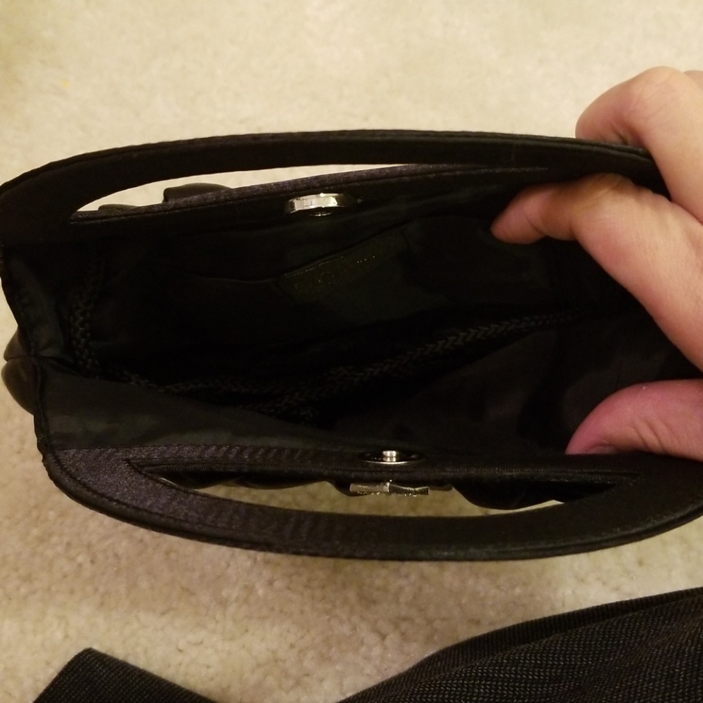 Purse - Picture 3 of 4